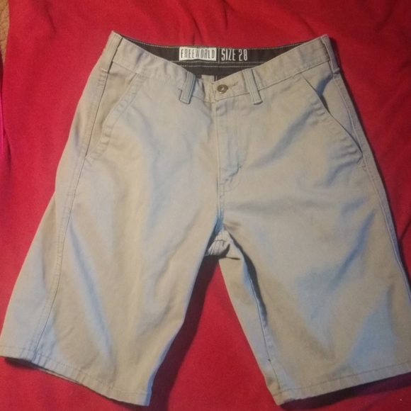 Freeworld Sz. 28 Waist Flat Front Shorts - Picture 1 of 4